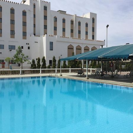 Hotel Al Madinah Holiday Mascate Esterno foto
