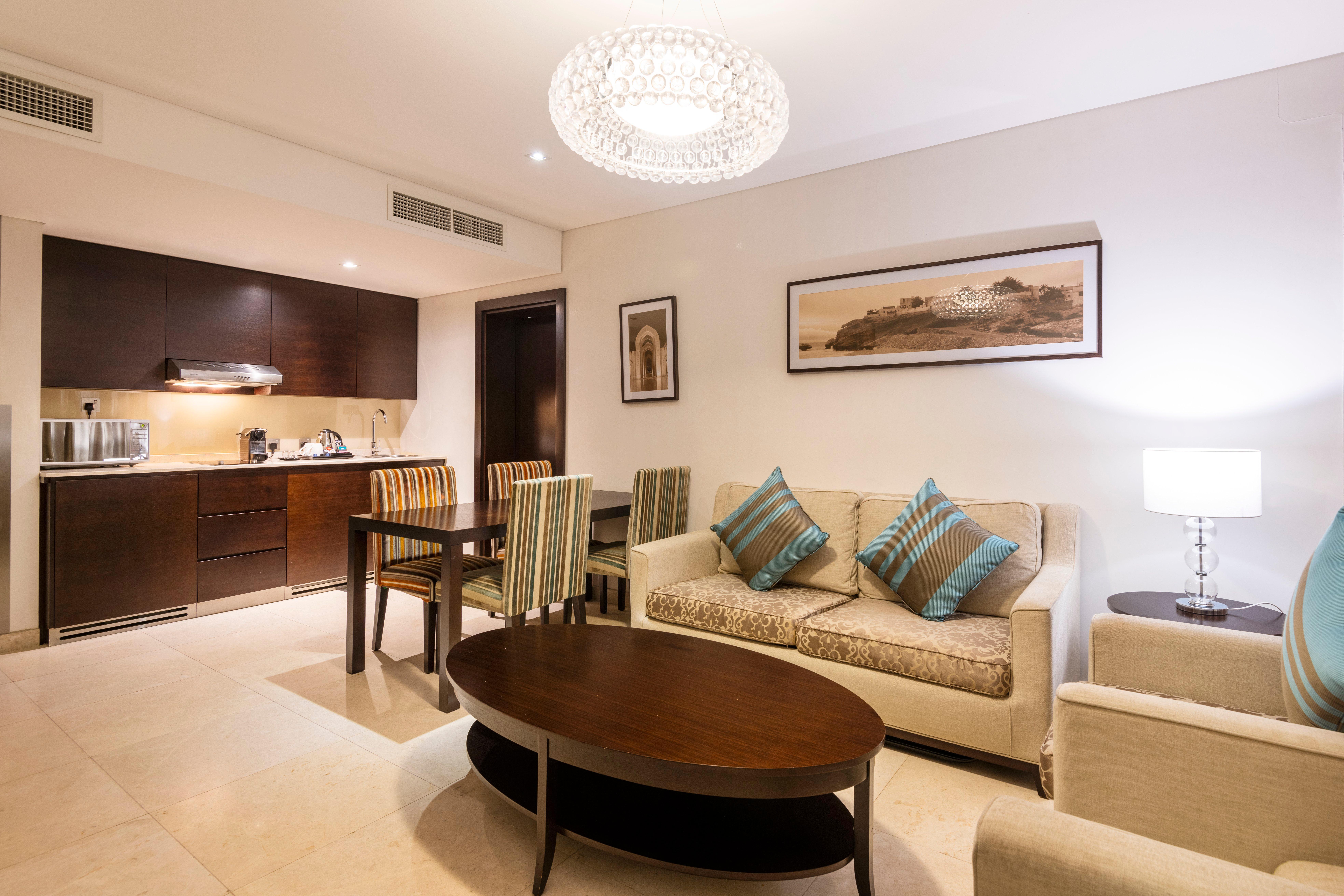 Hotel Al Madinah Holiday Mascate Esterno foto