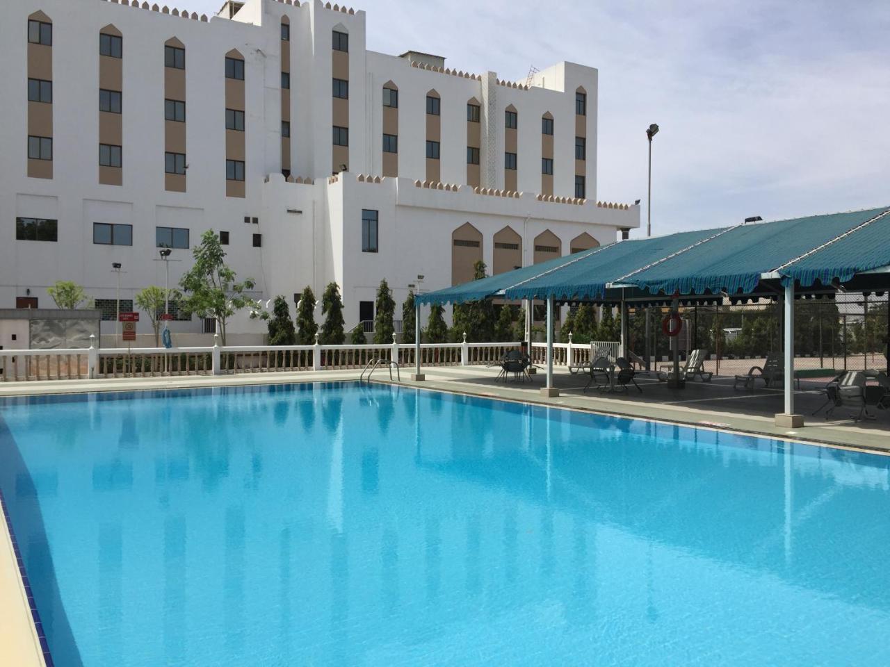 Hotel Al Madinah Holiday Mascate Esterno foto